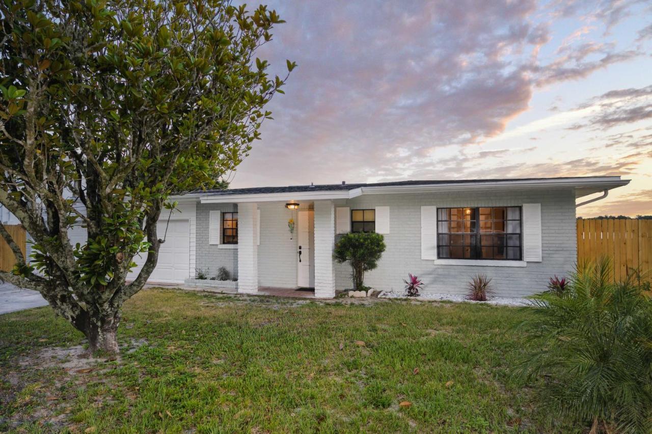 Lakefront Home With Screened Porch And Grill Winter Haven Εξωτερικό φωτογραφία
