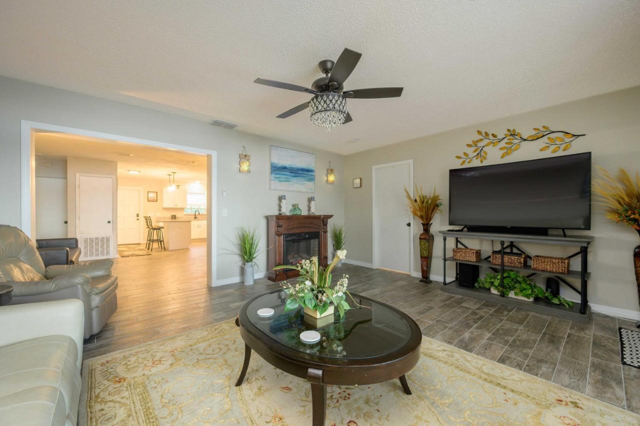 Lakefront Home With Screened Porch And Grill Winter Haven Εξωτερικό φωτογραφία